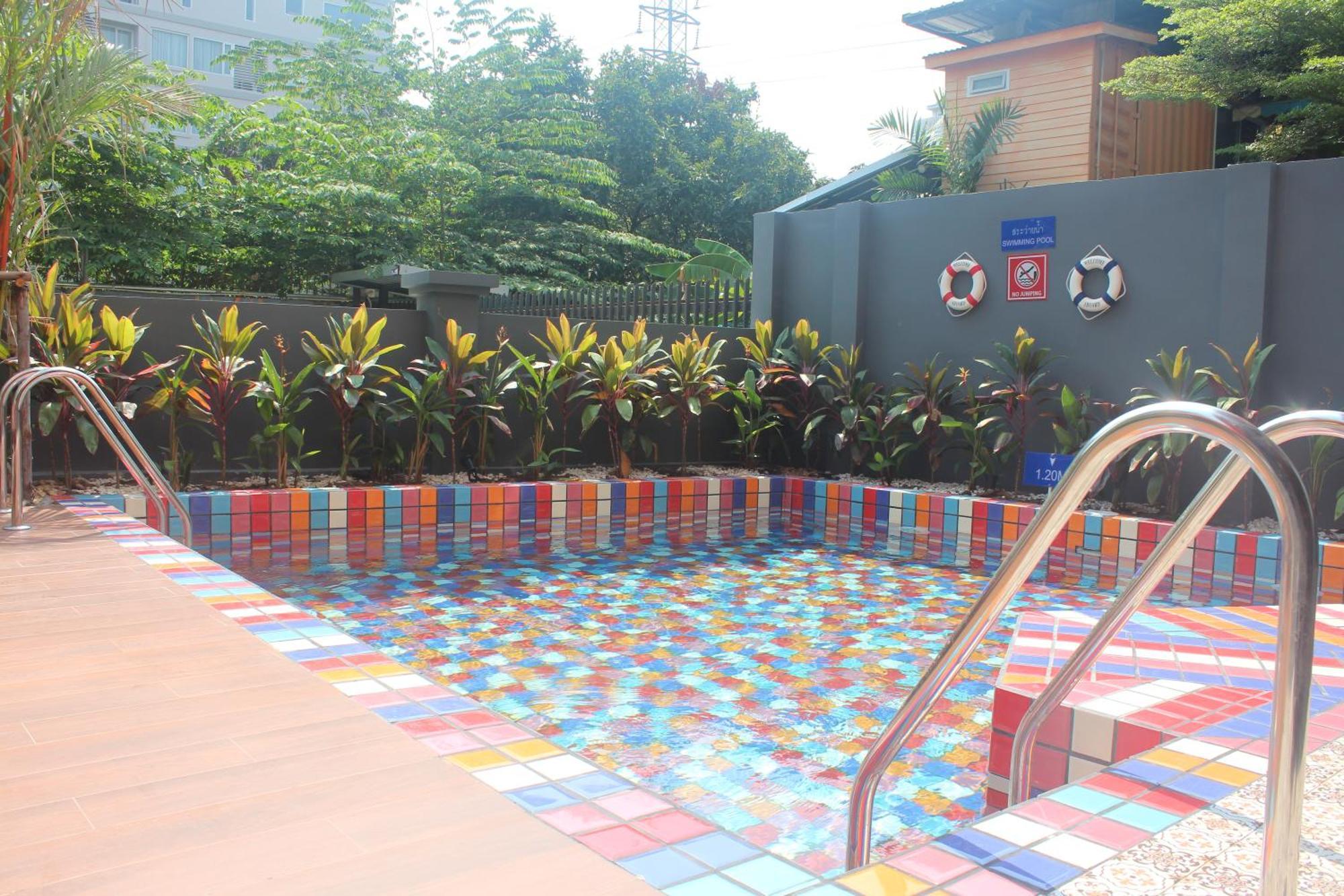 เอช-ดิสตริก บูทิก พอชโฮเต็ล Hostel กรุงเทพมหานคร ภายนอก รูปภาพ
