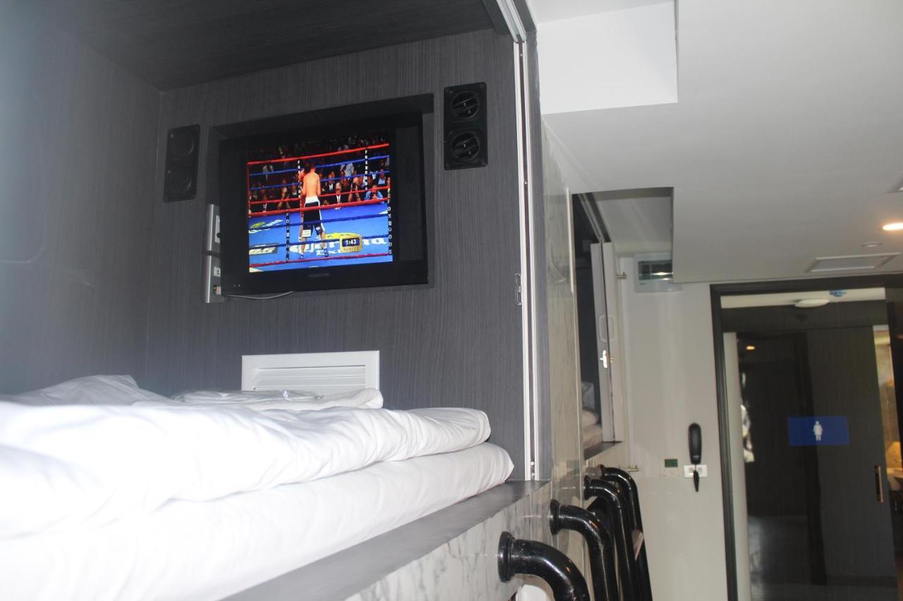 เอช-ดิสตริก บูทิก พอชโฮเต็ล Hostel กรุงเทพมหานคร ภายนอก รูปภาพ