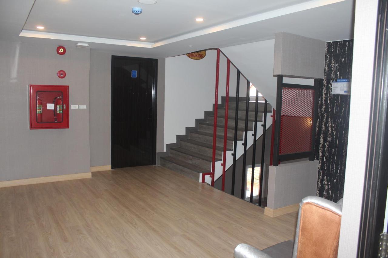 เอช-ดิสตริก บูทิก พอชโฮเต็ล Hostel กรุงเทพมหานคร ภายนอก รูปภาพ