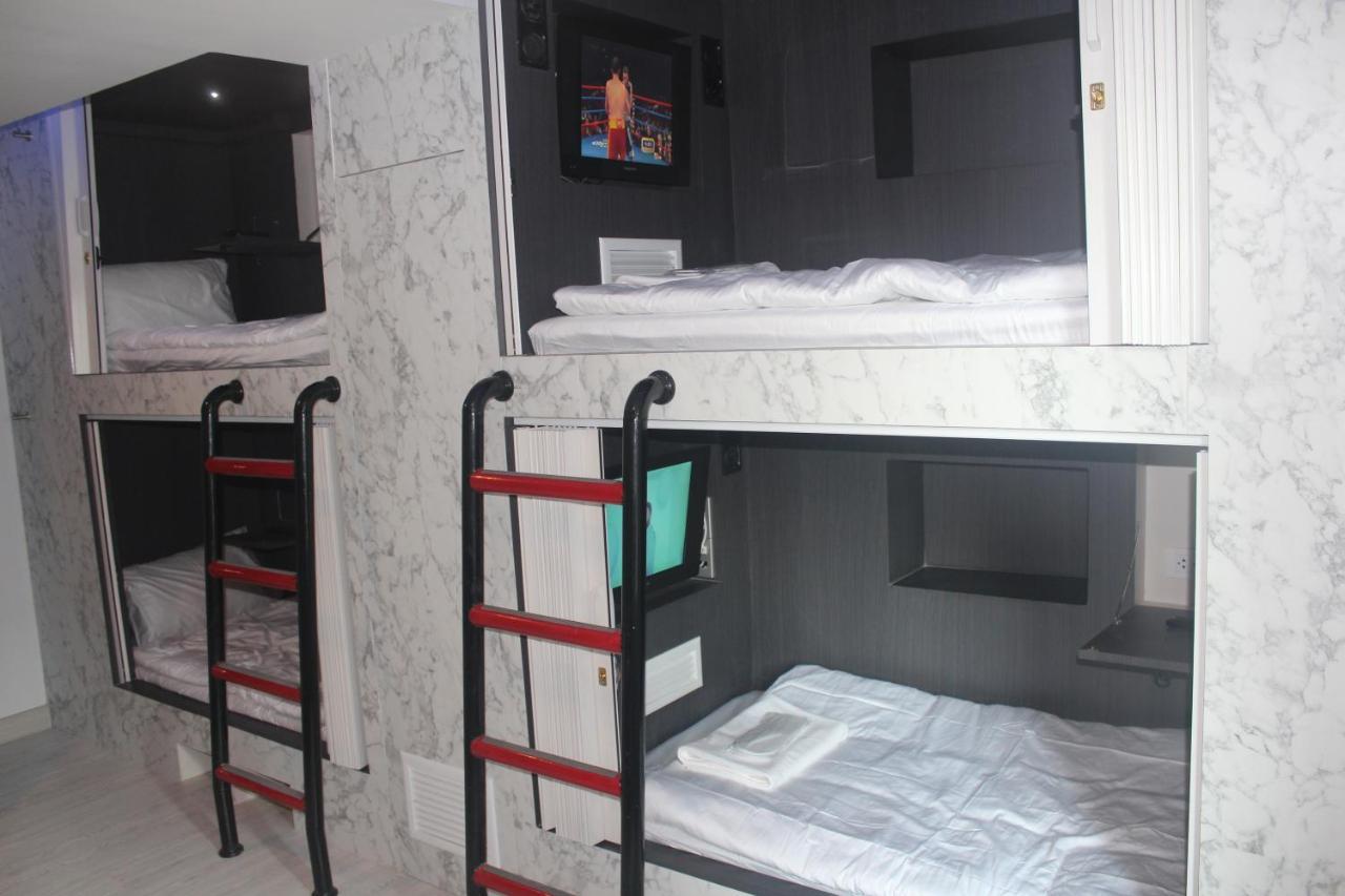 เอช-ดิสตริก บูทิก พอชโฮเต็ล Hostel กรุงเทพมหานคร ภายนอก รูปภาพ